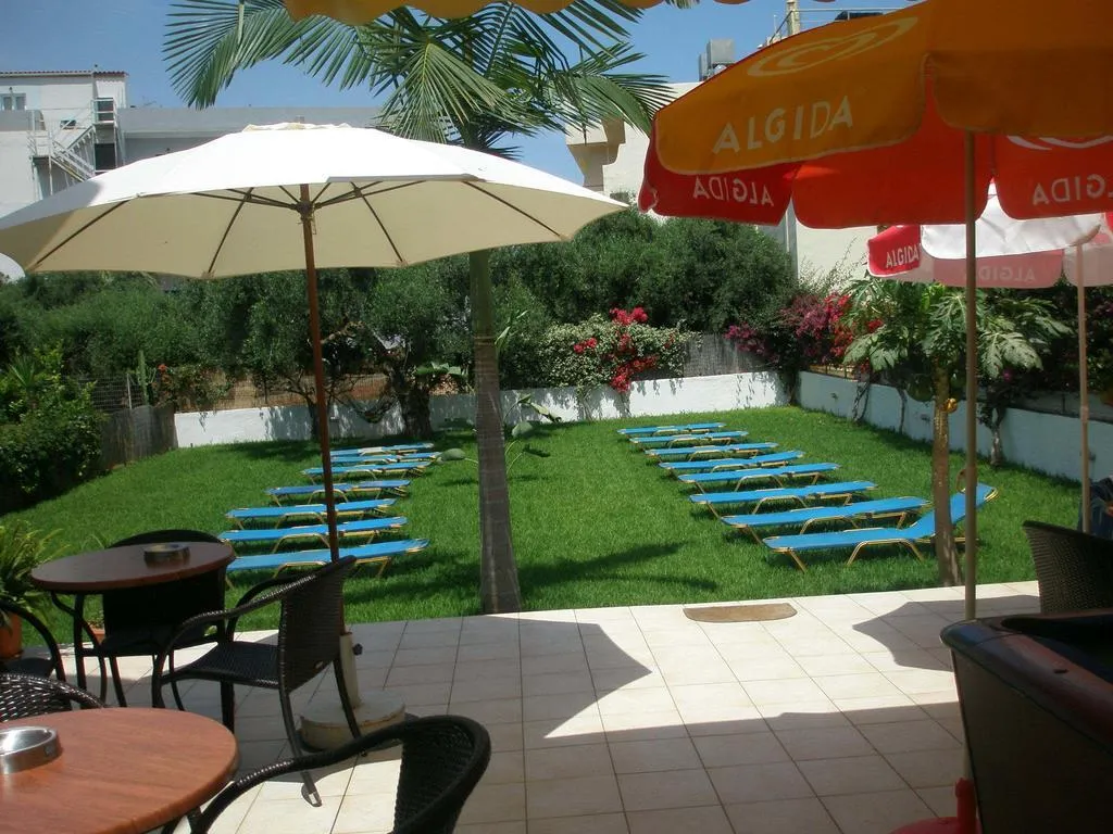 Pool, Emerald Studios & Hotel, Crete