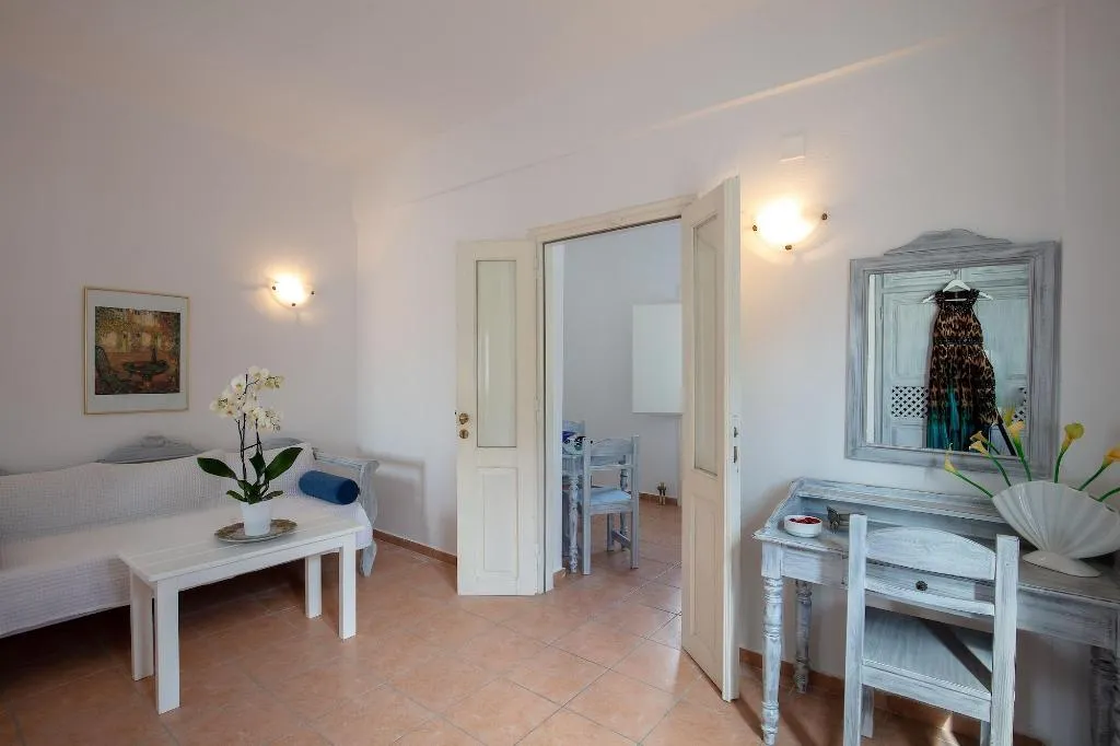 Room, Anchor Suites, Santorini