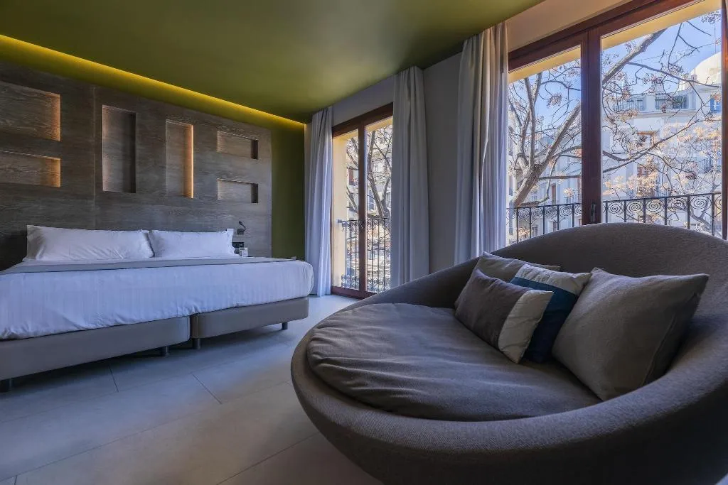 SUITE DELUXE ONE BED Room, Myr Plaza Mercado & Spa, Valencia