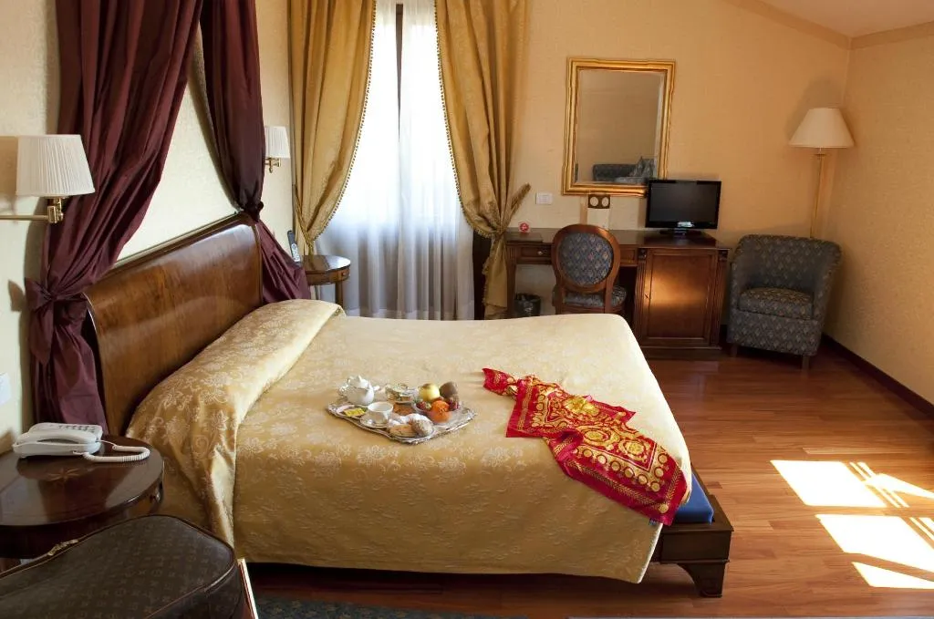 QUADRUPLE DELUXE Room, Bramante, Perugia