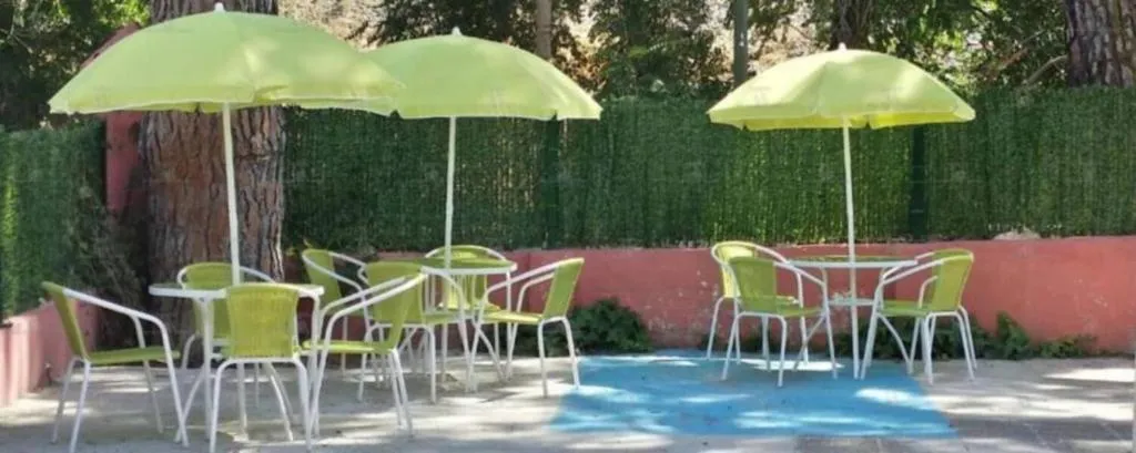 Terrace, Hostal Aravaca Garden, Madrid