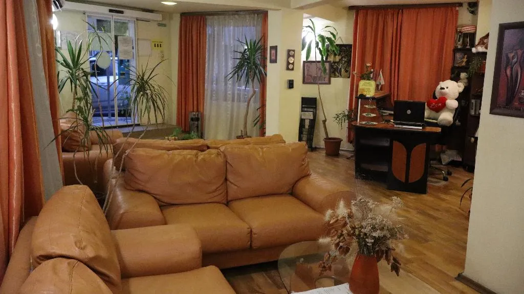 Lobby, Palitra, Varna