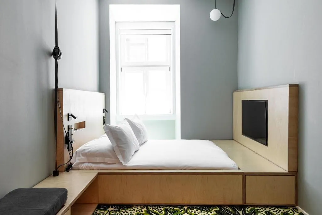 Room, Independente Bica, Lisbon