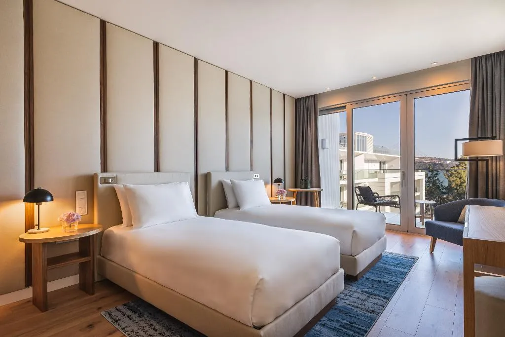 TWIN RIVER VIEW Room, Hyatt Regency Lisbon, Lisbon