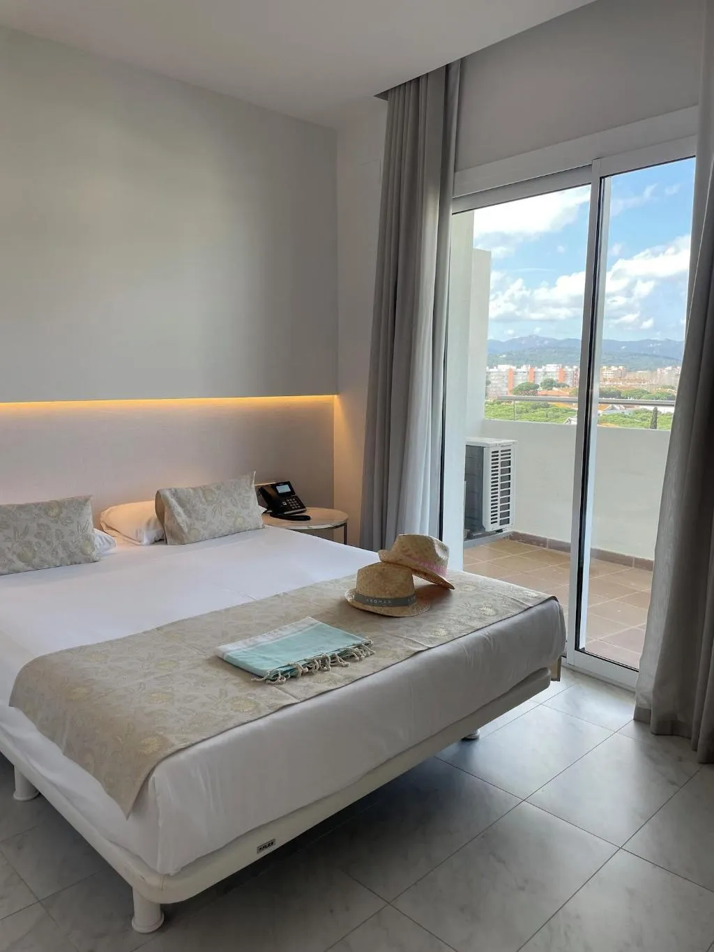 FAMILY ROOM COMFORT SEA VIEW Room, Aromar, Costa Brava