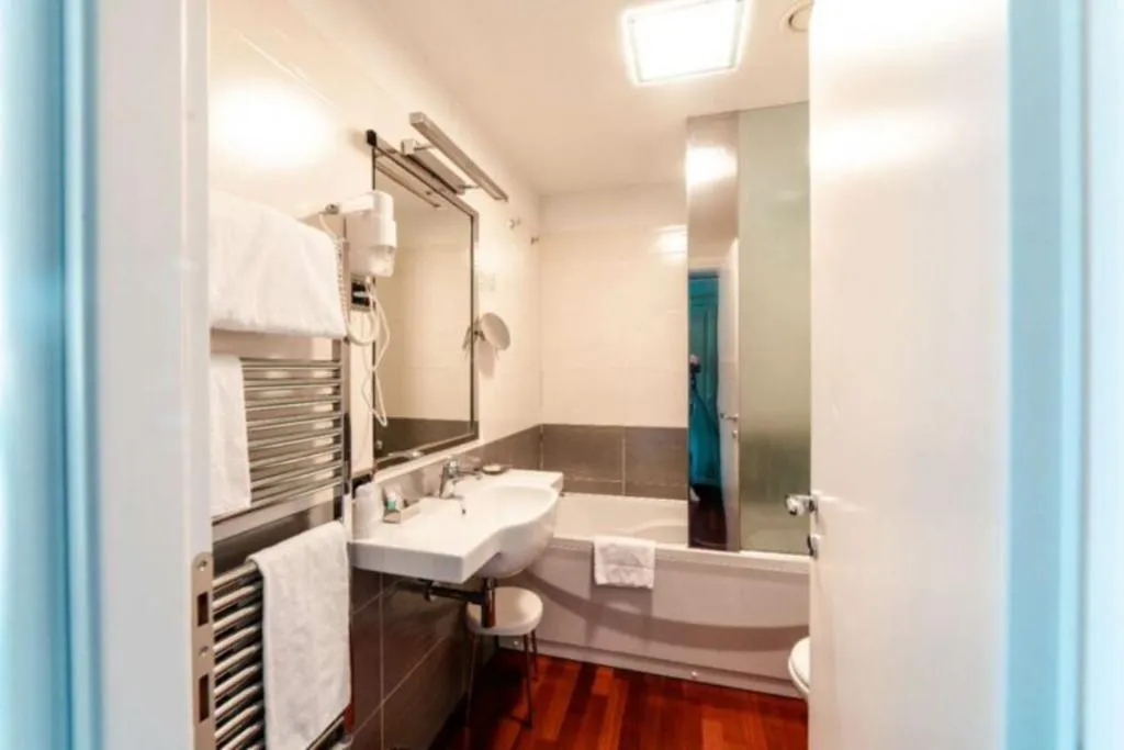 TRIPLE STANDARD Room, Hotel Montelago, Milan