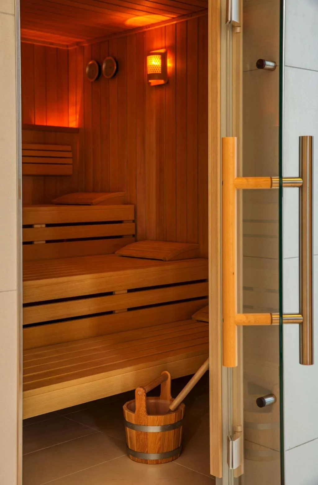 Sports and Entertainment, IntercityHotel Amsterdam Airport, Amsterdam
