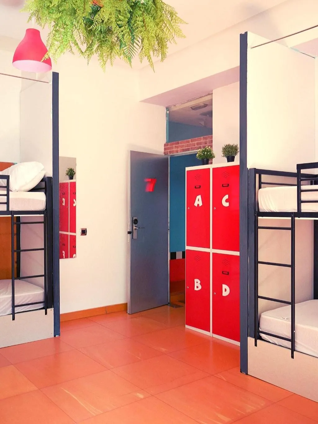 Room, Urban Hostel, Madrid