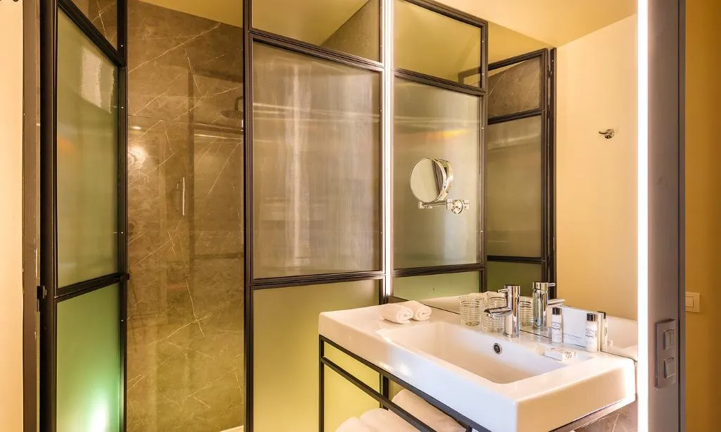 APARTMENT STANDARD Room, Pestana Collection Plaza Mayor, Madrid