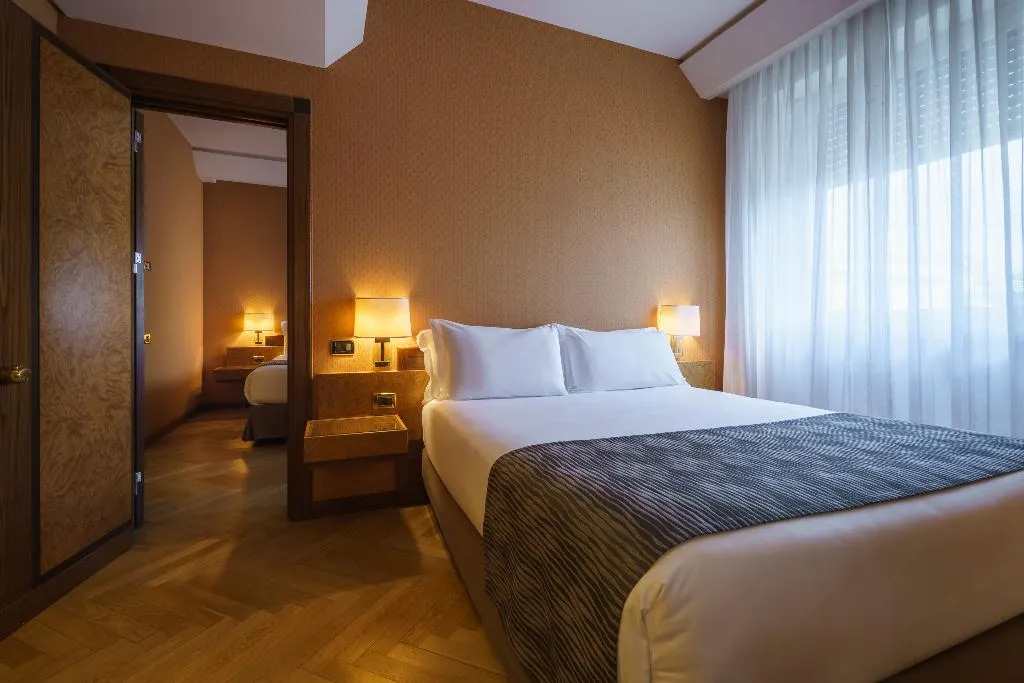 DOUBLE CONNECTING ROOM Room, Exe Majestic, Naples