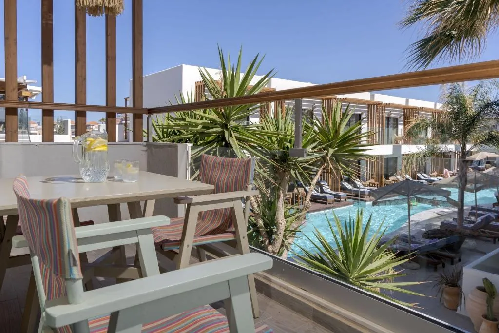 APARTMENT CAPACITY 4 Room, Galazio beach resort, Crete
