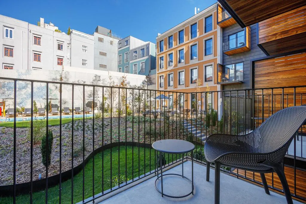 DOUBLE PREMIUM GARDEN VIEW Room, Mercure Porto Centro Aliados, Porto