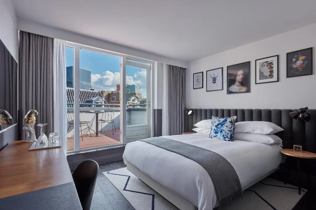 DOUBLE QUEEN SIZE BED Room, Kimpton De Witt Amsterdam, Amsterdam