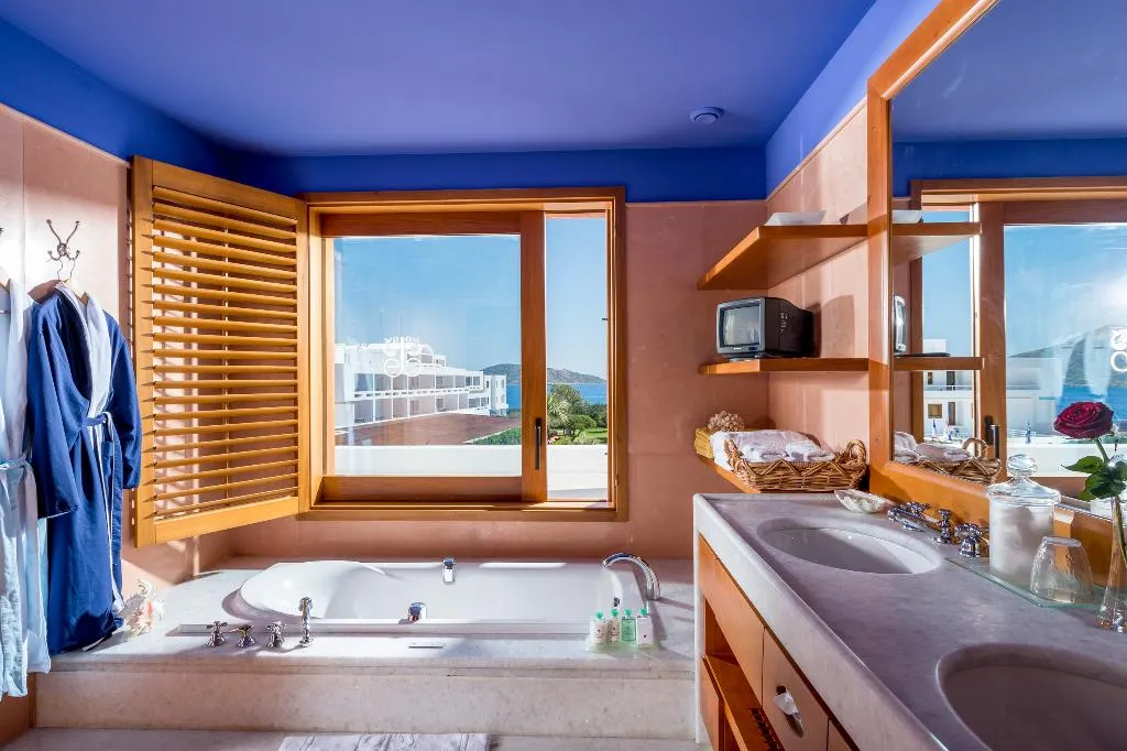 BUNGALOW DELUXE SEA VIEW Room, Elounda Beach Hotel & Villas, Crete