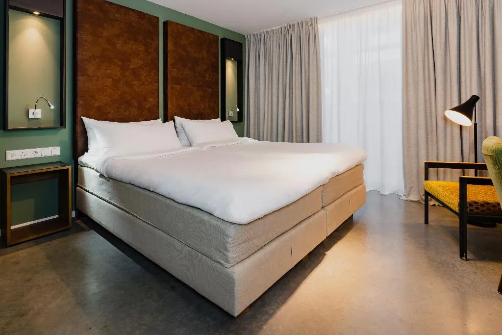 Room, Hotel De Hallen, Amsterdam
