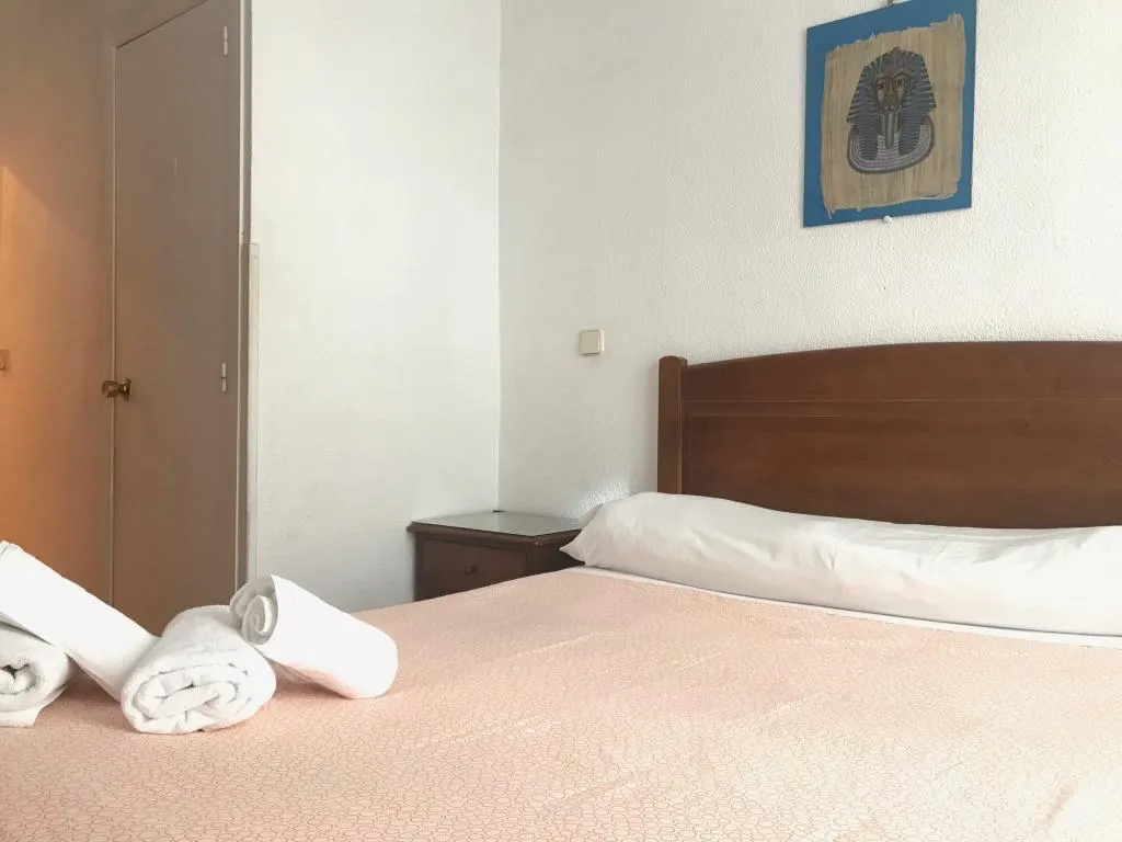 DOUBLE STANDARD Room, Hostal MYD Los Perales, Madrid