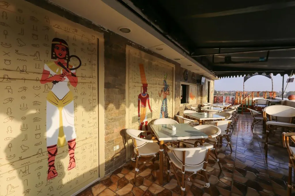Restaurant, Turquoise Pyramids Hotel, Cairo