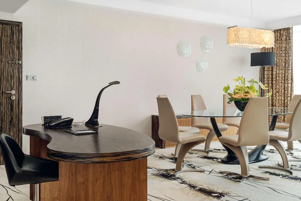 SUITE Presidential WITH VIEWS Room, Hilton Gdansk, Gdansk