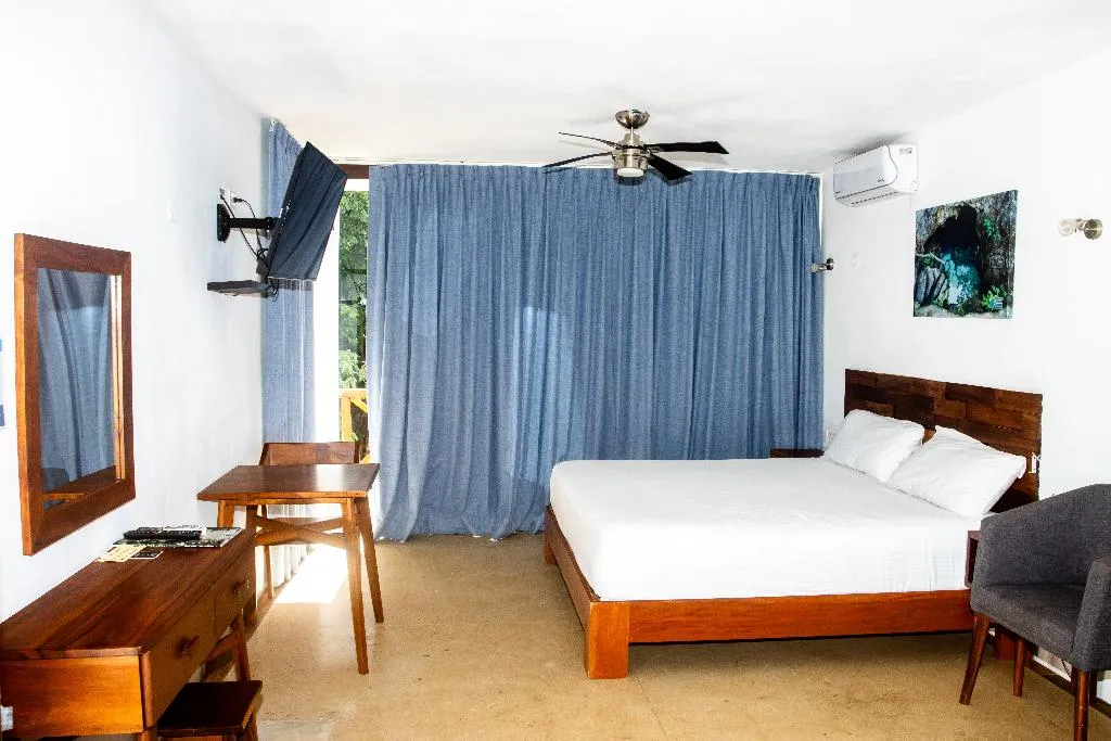 DOUBLE POOL VIEW KING BED Room, Hotel Cenotes Casa Tortuga, Cancun Area