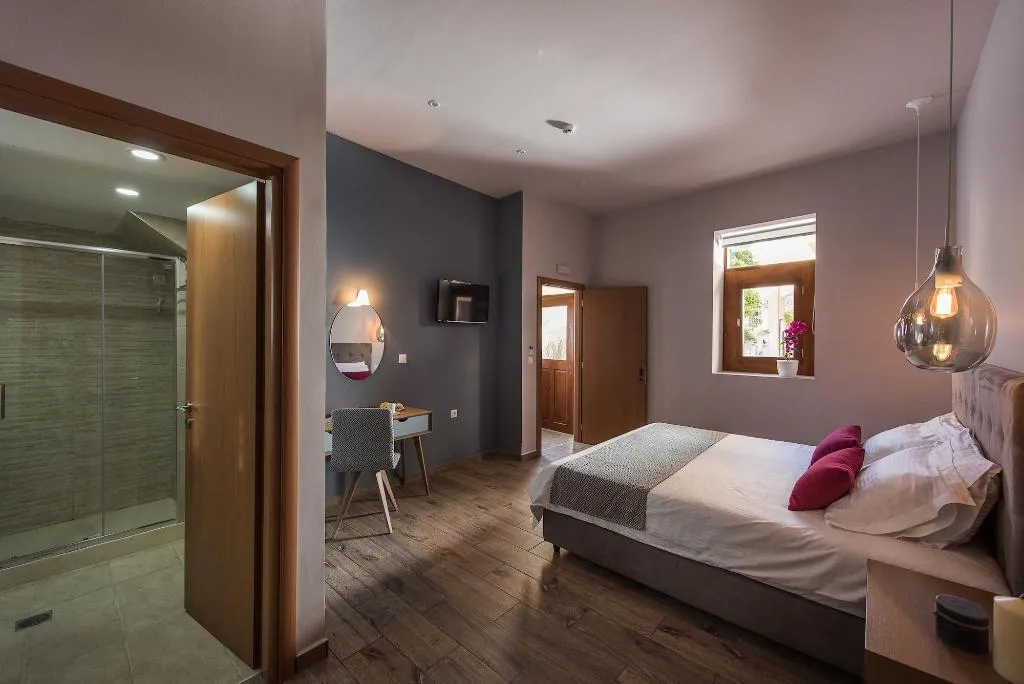 Room, Bluebell Luxury Suites, Crete