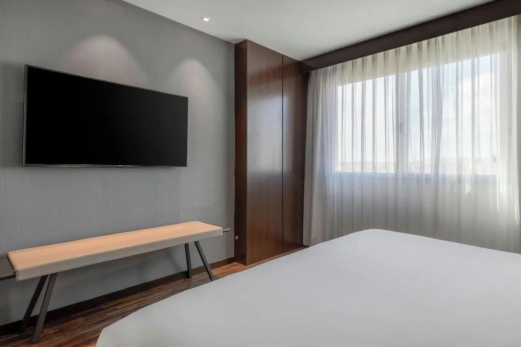 JUNIOR SUITE KING SIZE BED Room, AC Hotel by Marriott Alicante, Costa Blanca