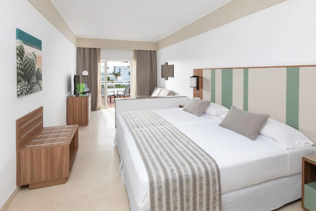 Double or Twin GRAND Room, Hotel Riu Paraiso Lanzarote - All Inclusive, Lanzarote