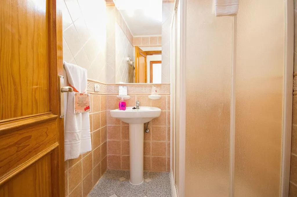 Room, Los Claveles, Tenerife