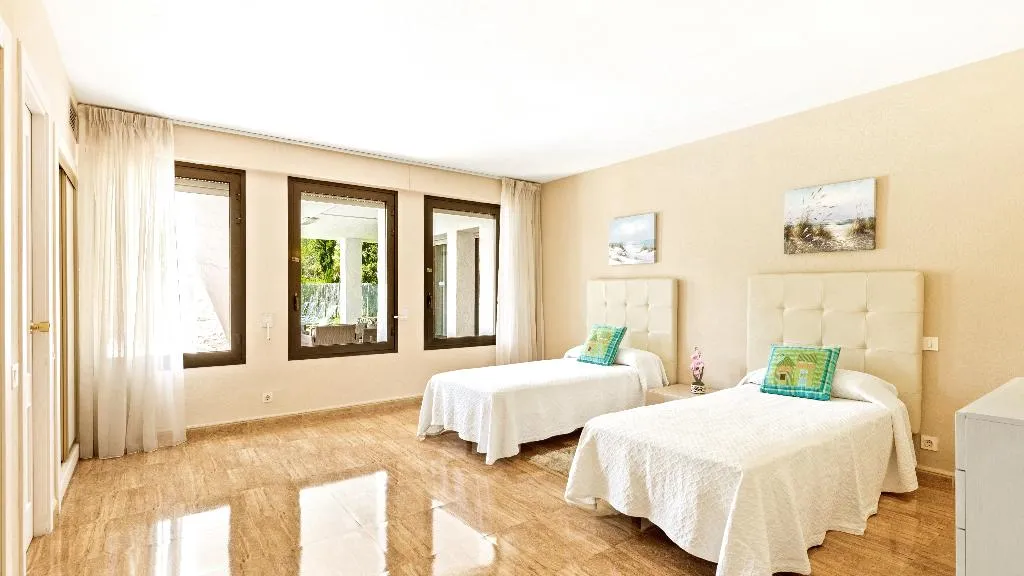VILLA STANDARD Room, Villa Marina Puerto Banus, Costa Del Sol