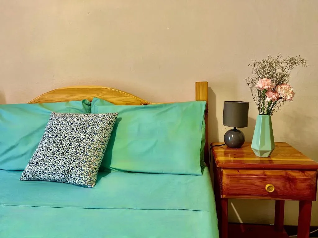 Room, Grotto's Paradise B&B, Gozo
