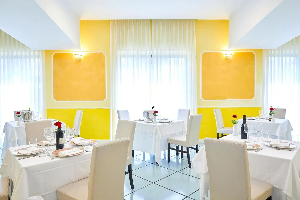Restaurant, Clorinda, Naples