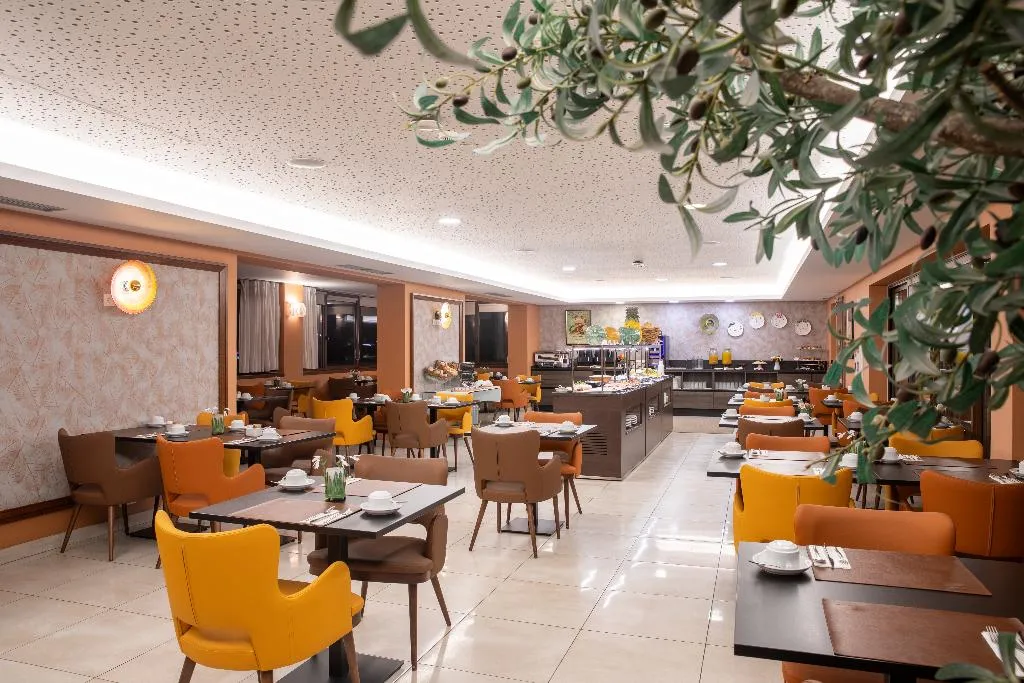 Restaurant, VIP Executive Picoas, Lisbon