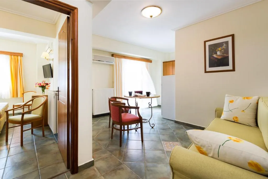 JUNIOR SUITE CAPACITY 3 Room, Andreolas Luxury Suites, Zante