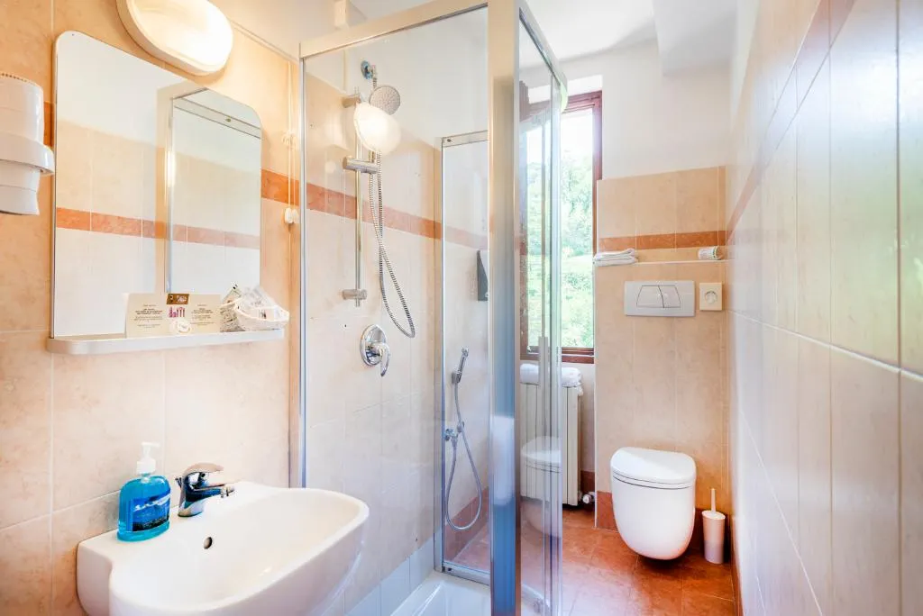 DOUBLE LAKE VIEW Room, Il Perlo Panorama, Milan