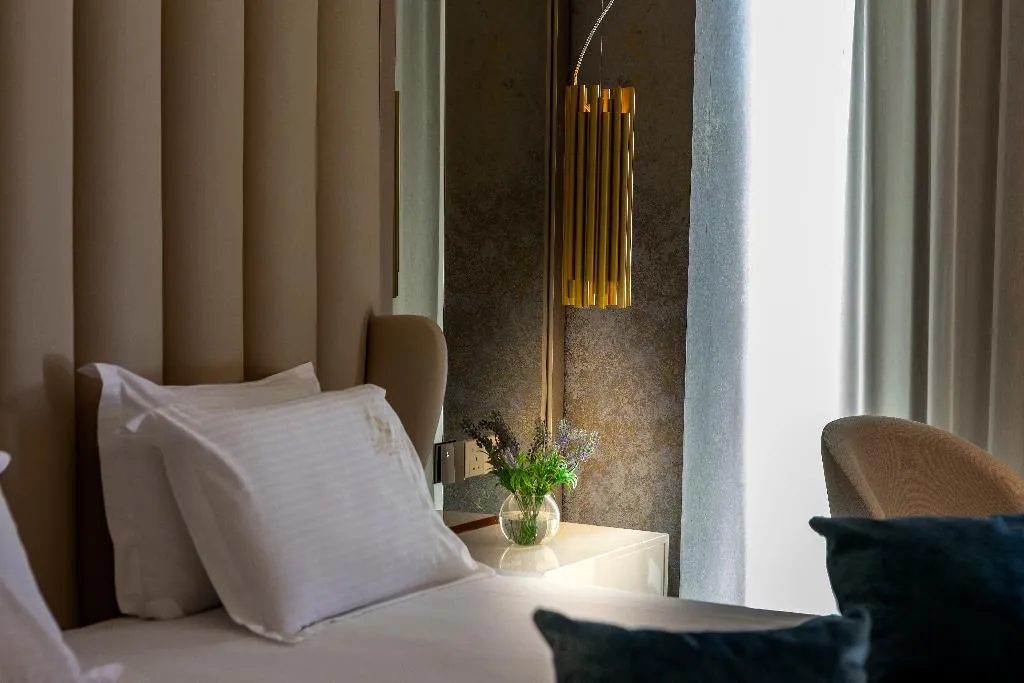 SUITE SEA FRONT Room, Chrysomare Beach Hotel & Resort, Cyprus