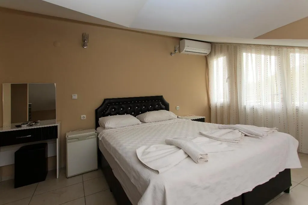 Room, Green Peace, Dalaman
