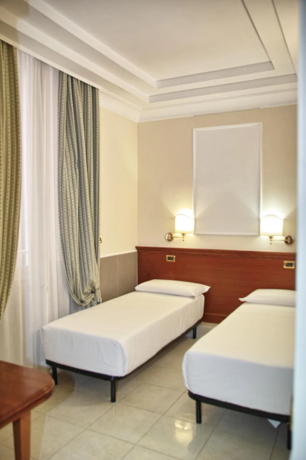 FAMILY ROOM STANDARD Room, Hiberia, Rome
