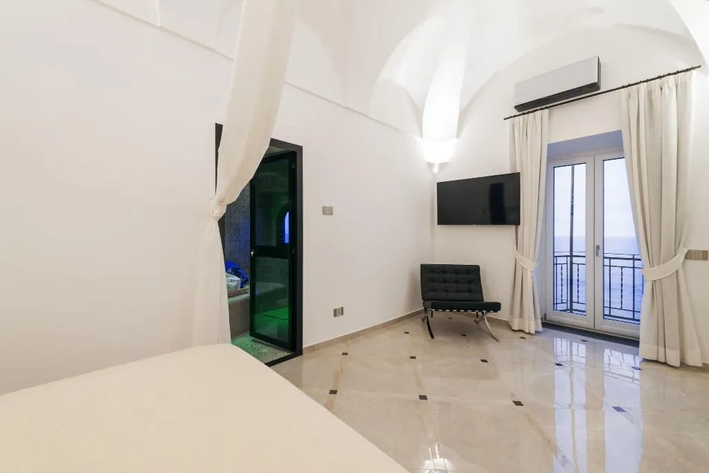 SUITE SUPERIOR SEA VIEW Room, Villa Magia, Naples