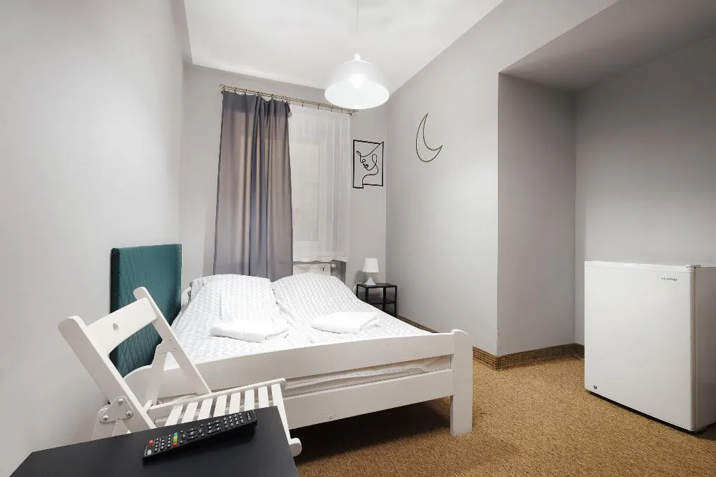 DOUBLE STANDARD Room, Moon Hostel Krakow, Krakow
