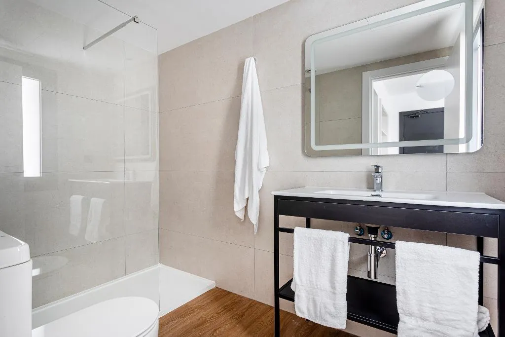 Double or Twin SUPERIOR Room, B48 Valencia Feria, Valencia