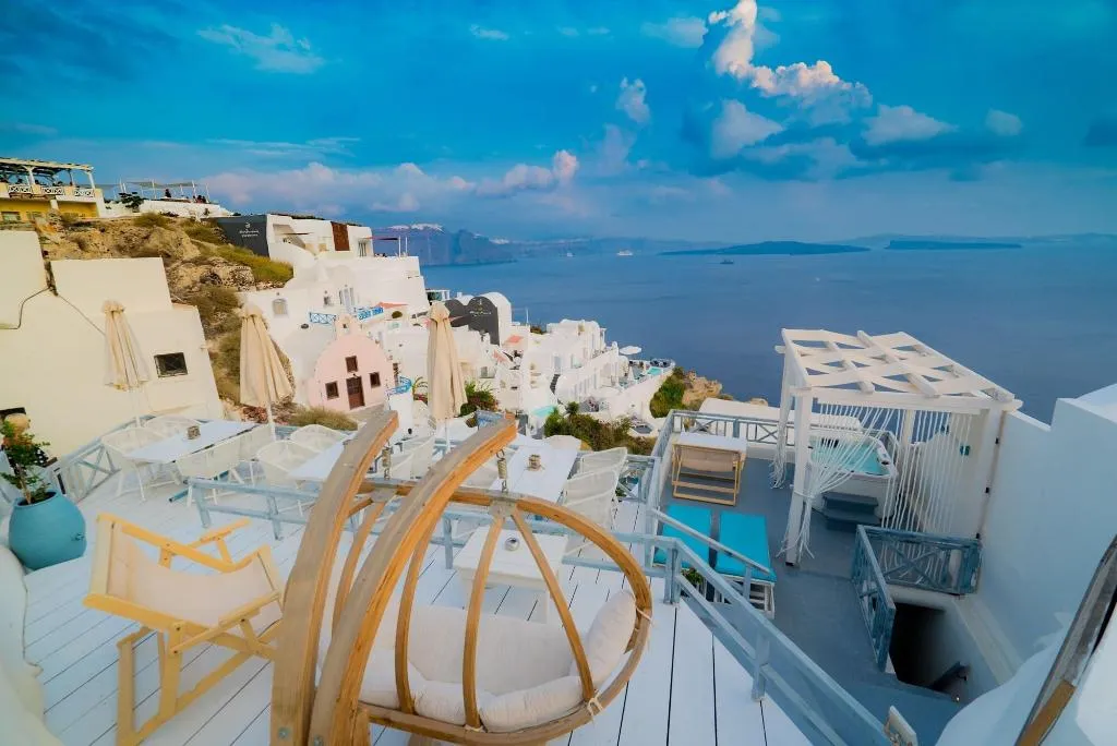 Sports and Entertainment, Kaleidoscope Cave Houses Oia, Santorini