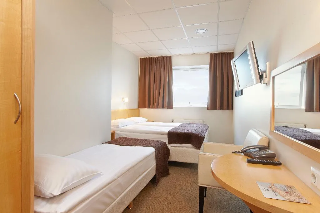 TRIPLE STANDARD Room, Cabin Hotel, Reykjavik