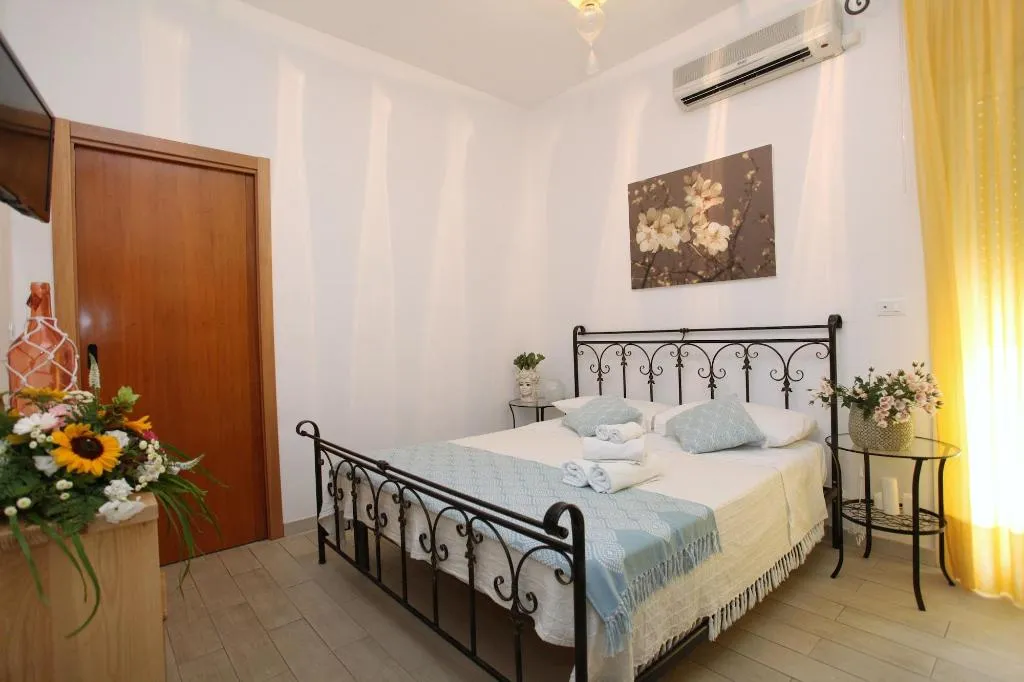 Room, B&B Villa Maiolica, Catania