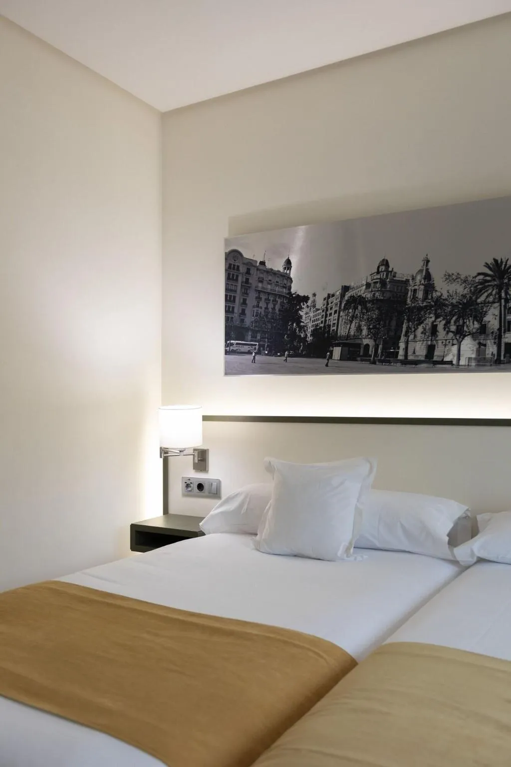 Room, Primus Valencia, Valencia