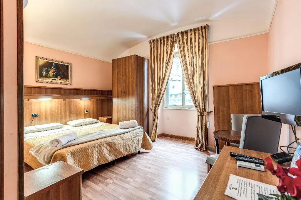 DOUBLE STANDARD Room, Altavilla, Rome