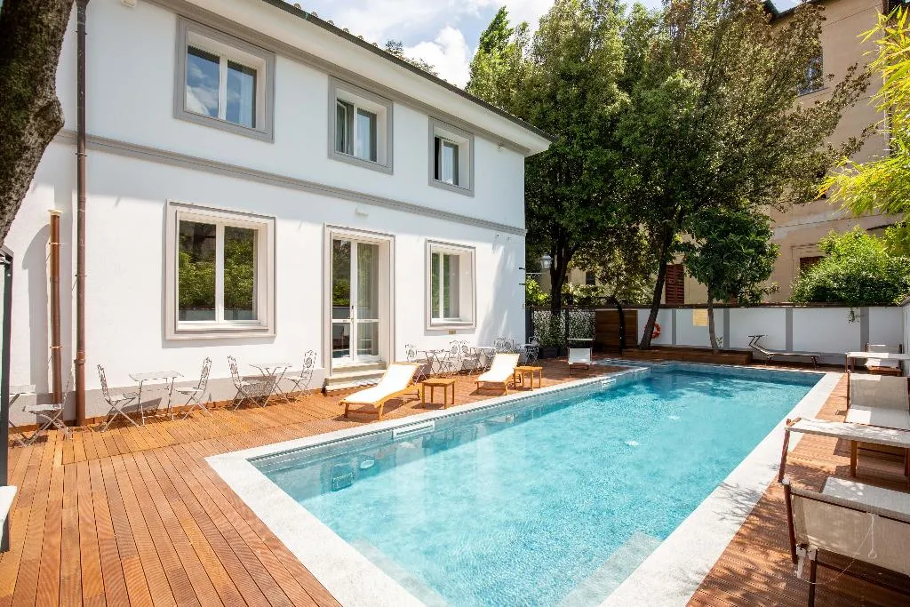 Pool, Villa Tortorelli, Florence
