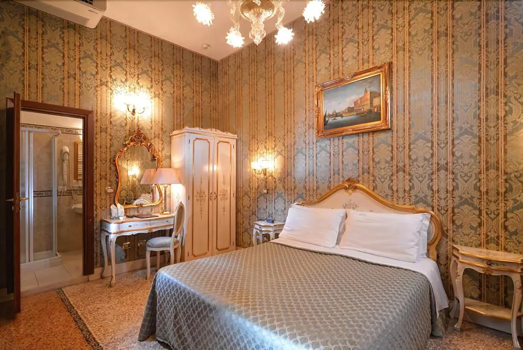 Room, Residenza San Maurizio, Venice
