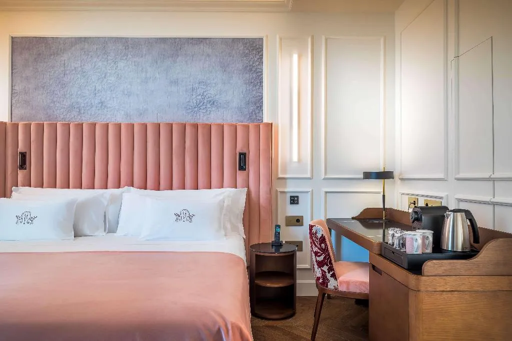 Double or Twin DELUXE Room, Palacio Gran Via, A Royal Hideaway Hotel, Andalucia