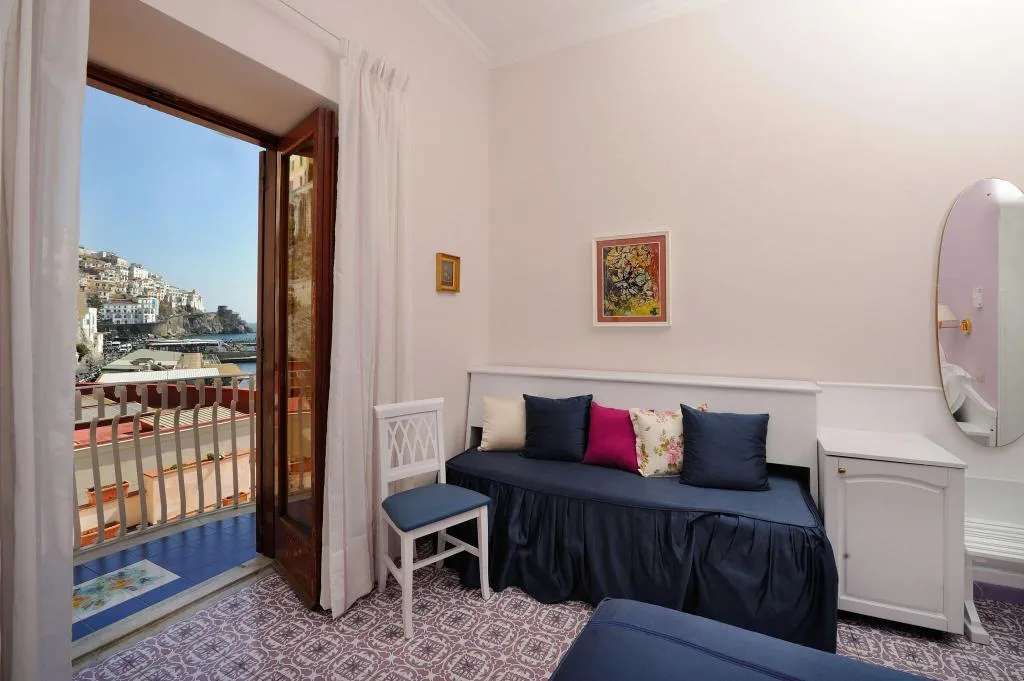Double or Twin PARTIAL OCEAN VIEW Room, La Bussola, Naples