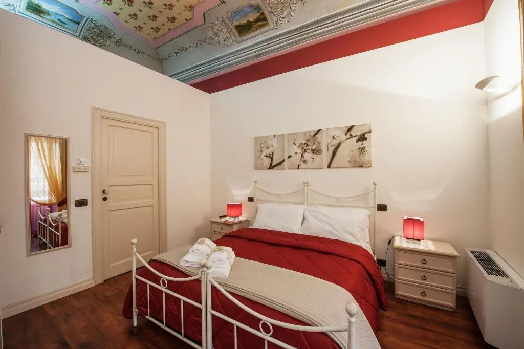 Room, Garibaldi 61, Catania