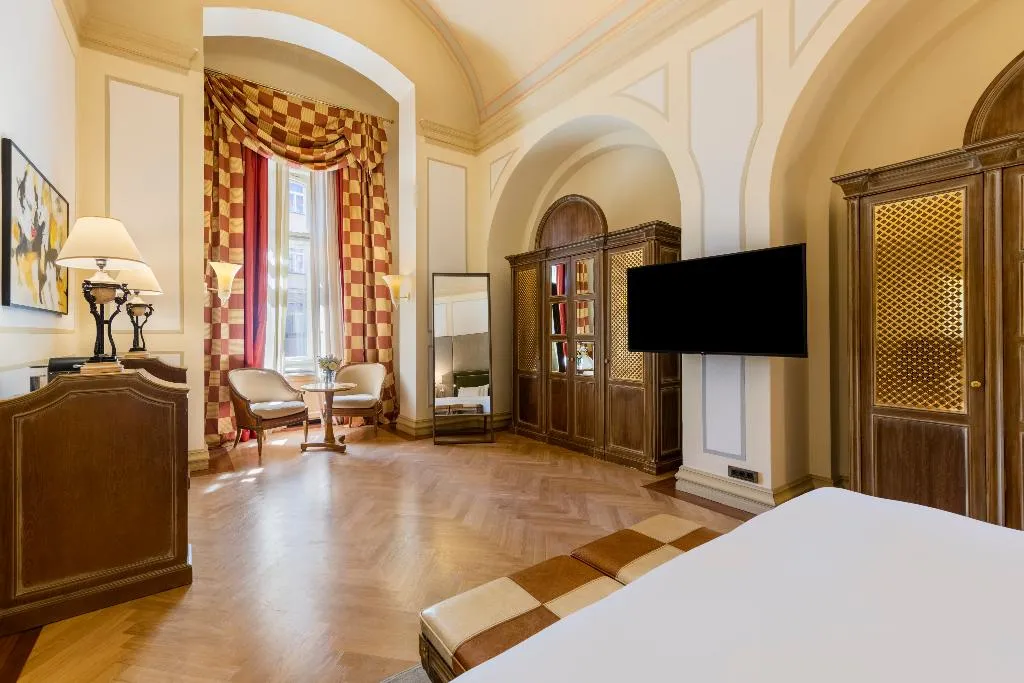 SUITE STANDARD Room, NH Collection Prague Carlo IV, Prague
